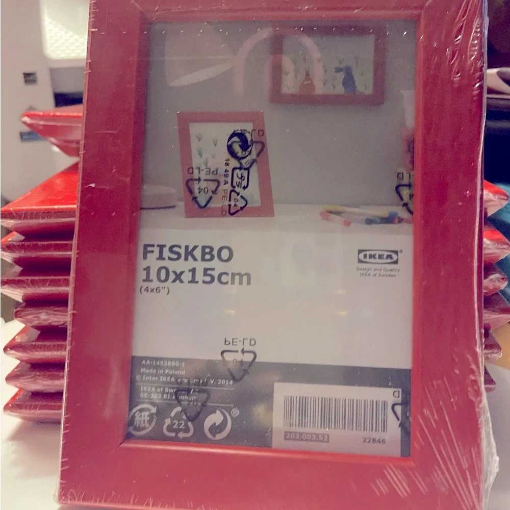 Red all over! Lot of 5 frames. 4x6. All for one, one for all. - Picture 1 of 1